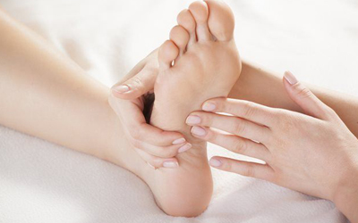 Suffering From Toenail Fungus? Get Professional Chiropodist 