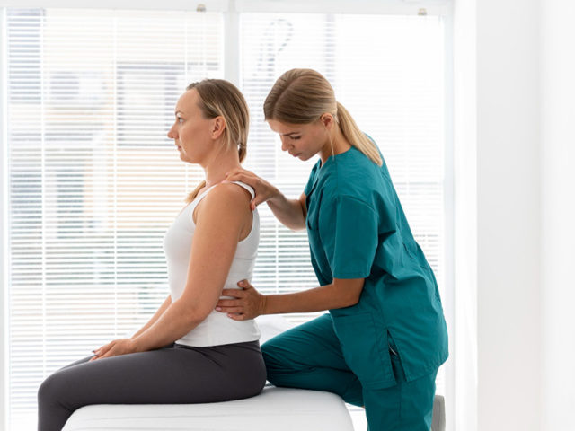 Cervical Radiculopathy Causes & Treatment With Physiotherapy